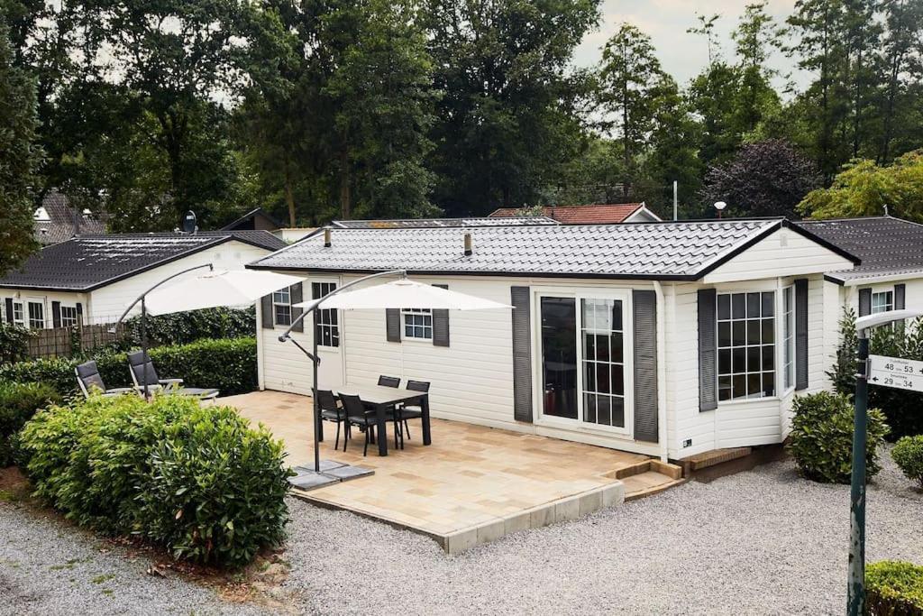 4 Persons Chalet Valkenbosch Situated In The Forested Area Oisterwijk Zewnętrze zdjęcie